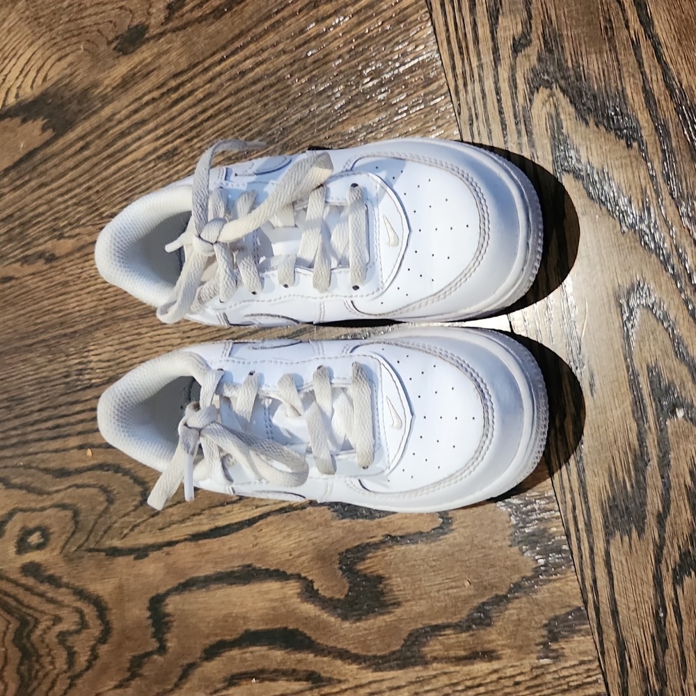 Kids Nike Air Force 1 Size 9